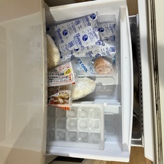 SHARP冷蔵庫一人暮らし用の画像