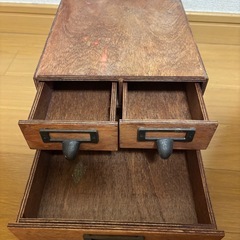 アンティーク風 小物入れの画像