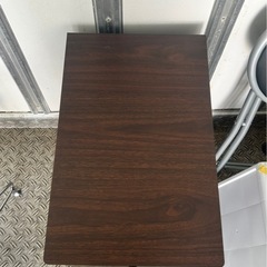 ☆ブラウンカラー☆シンプルデスクワゴン　足付き☆の画像