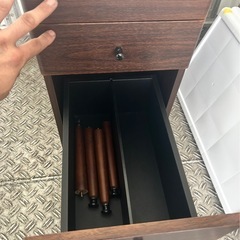 ☆ブラウンカラー☆シンプルデスクワゴン　足付き☆の画像