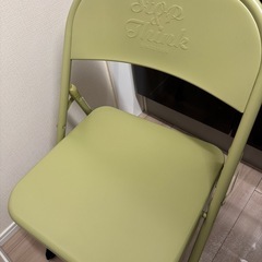折りたたみイスの画像