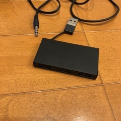 ヘッドフォン　USBコネクタの画像