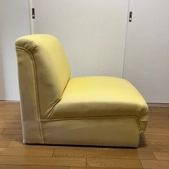 1人用ソファ　黄色　の画像