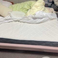 【無料· 現地に引き取れる方に限定】
ダブルベッド・洗濯機・収納ラック 無料でお譲りしますの画像