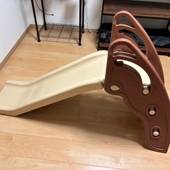 子供　すべり台　の画像