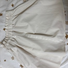 白リボンスカートの画像