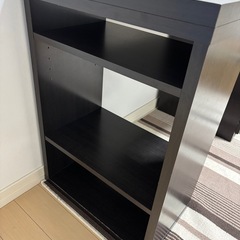 引き出し付きデスクの画像