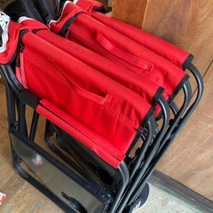 ２点Coleman 折りたたみチェア（サイドテーブル・ドリンクホルダー付き）の画像