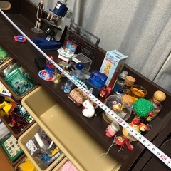 おもちゃ棚の画像