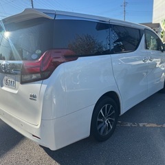 アルファード(ハイブリッド4WD)の画像