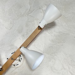 ホワイトシーリングライト 4灯 木製デザインの画像