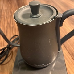 アイリスオーヤマ　電気ケトル　訳あり　中古品の画像
