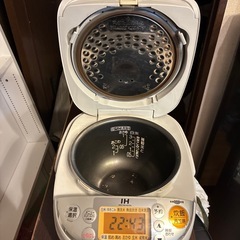 2012年製 ZOJIRUSHI IH　炊飯器の画像