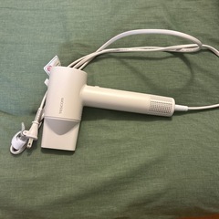 【TESCOM マイナスイオン ヘアドライヤー 1000円】 の画像