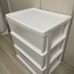 衣類タンスの画像