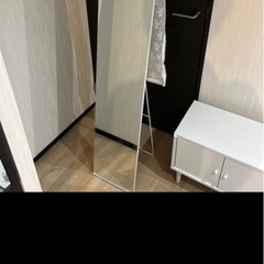 【差し上げます】テレビ台、姿見、ガラステーブルの画像