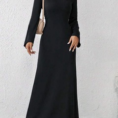 黒 長袖 スリムフィット マキシドレスの画像