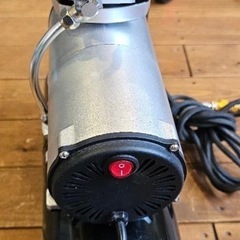 ミニエアコンプレッサー　3Lタンクの画像