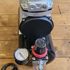 ミニエアコンプレッサー　3Lタンクの画像