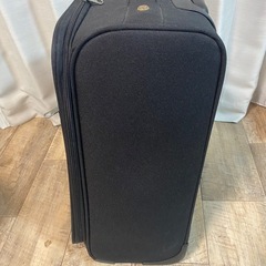 【ジャンク】キャリーケース 黒の画像