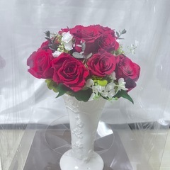 プリザーブドフラワーギフト赤いバラ原価割れ花器つきクリスマスギフト結婚祝い誕生日の画像