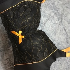 ブラジャー 黒 レース オレンジ リボンの画像