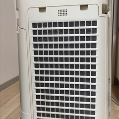 SHARP 加湿空気清浄機 KC-E50-W  2016年製の画像