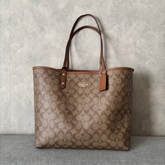 COACH リバーシブルトート F36658 ポーチ付き 美品の画像