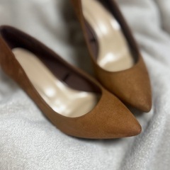 新品ブラウン スエード ポインテッドトゥ ハイヒールの画像