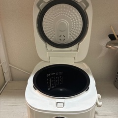 東芝　炊飯器(3号炊き)の画像