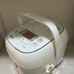 東芝　炊飯器(3号炊き)の画像
