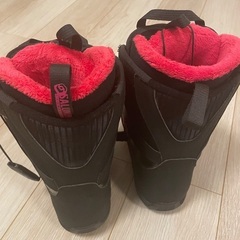 スノボ用ブーツ23.5の画像