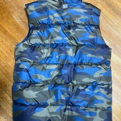GAP 迷彩 ダウンベスト　キッズ　XXLの画像