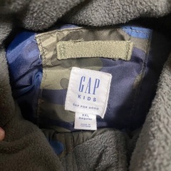 GAP 迷彩 ダウンベスト　キッズ　XXLの画像
