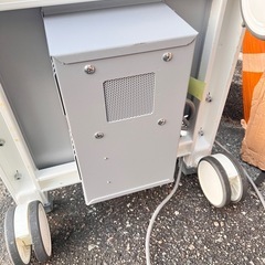 医療用台車、2015年製ですの画像