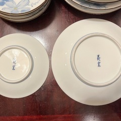 青い花模様の和皿 中小10枚組の画像