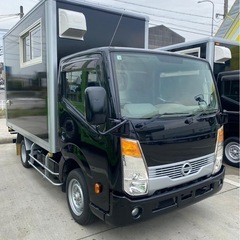 キッチンカー1.5トンの画像