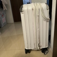 キャリーケースの画像
