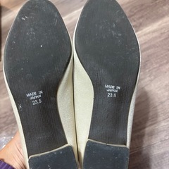 RAKUNA　整体パンプス　23.5の画像