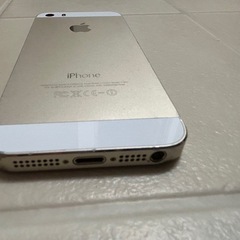 【美品】iPhone 5s 16GB ゴールド au(KDDI) 本体のみの画像