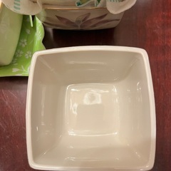 花模様の小鉢 四角 4個組の画像