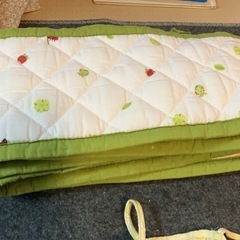 IKEA ベッドガード　ベビー帽子各種の画像