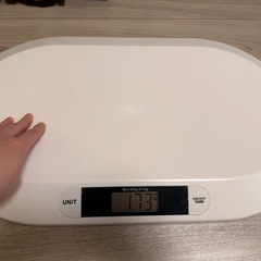 赤ちゃん体重計の画像