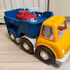 トラック玩具の画像
