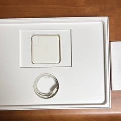  MacBook Pro 13インチ （2019） メモリ16GB US
配列の画像