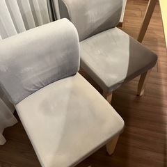 LOWYAダイニングテーブルセットの画像