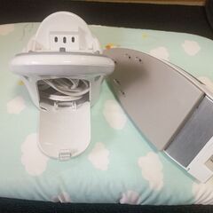 (取引中)【オマケ商品】購入可能　Hitachiのアイロン＆アイロン台セットの画像