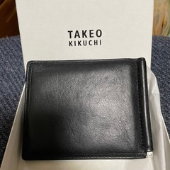TAKEO KIKUCHI ブラック二つ折り財布の画像