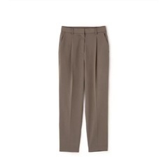 テーパードパンツの画像