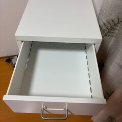 ホワイト 引き出しユニット キャスター付きの画像